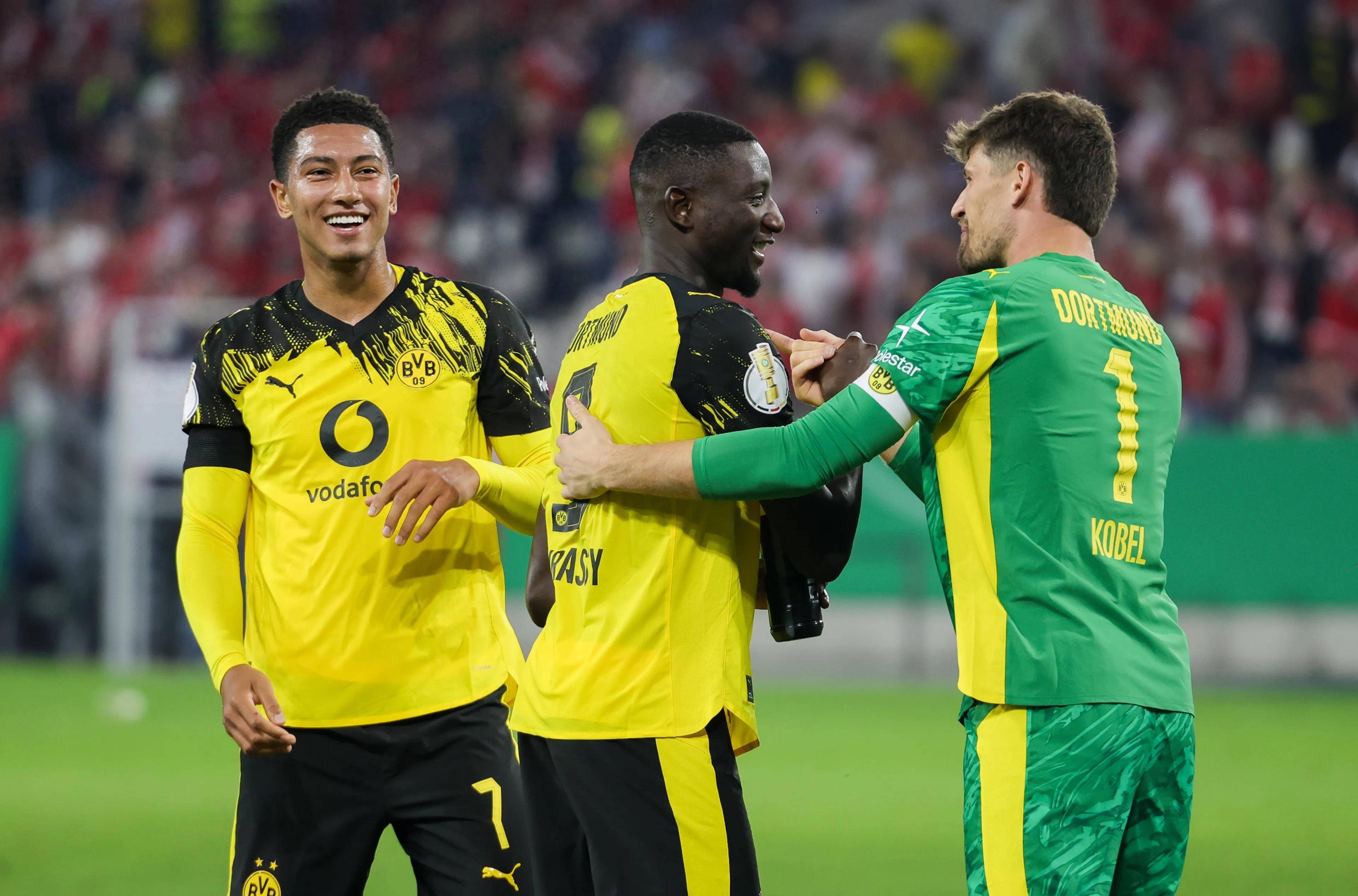 开云官网-多特蒙德迎德甲关键赛；加时末段内部沟通；态度坚定；赛程密集仍需轮换